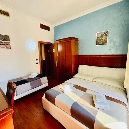 Oscar Hotell 2*