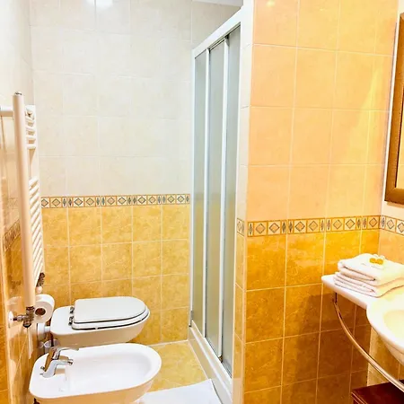 Oscar Hotell 2*