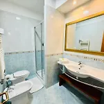 Oscar Hotel 2*